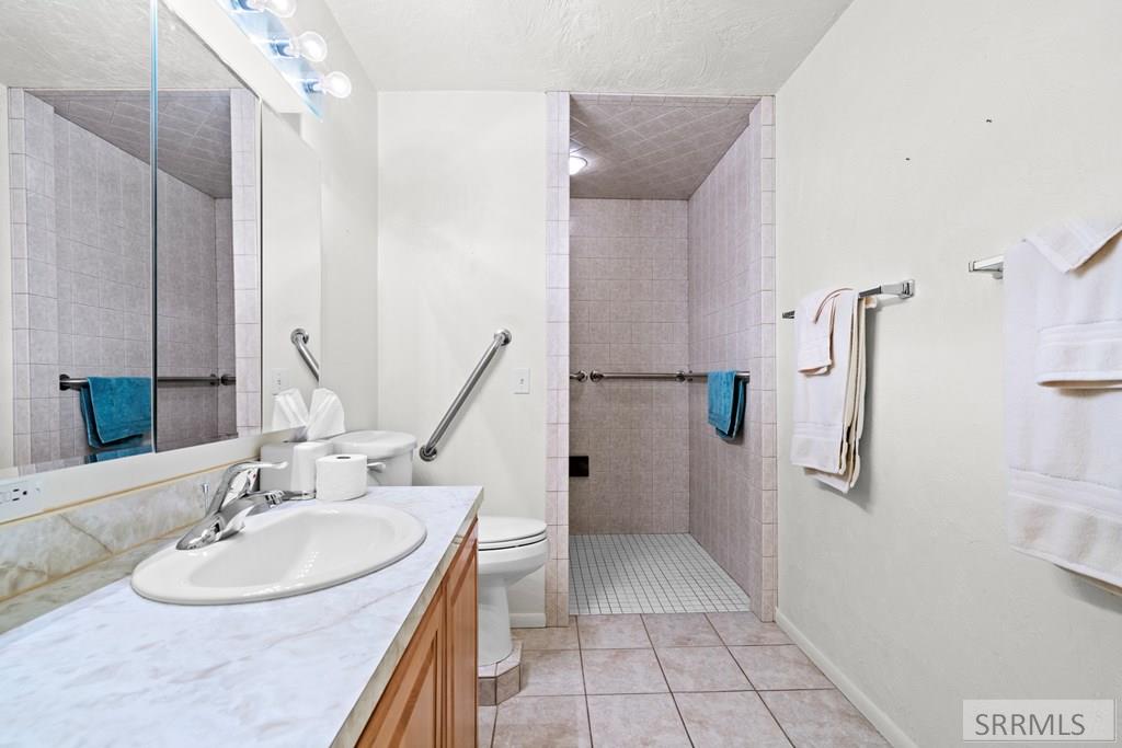 167 North 4200 East Rigby, ID 83442 - Photo 20 of 49 En-Suite Bath