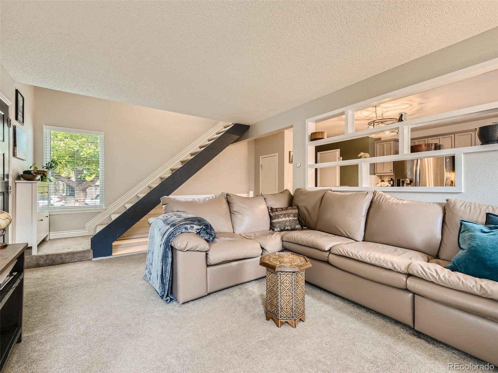 9437 Pendleton Drive Highlands Ranch, CO 80126 - Photo 5 of 25 Gallery Image 5