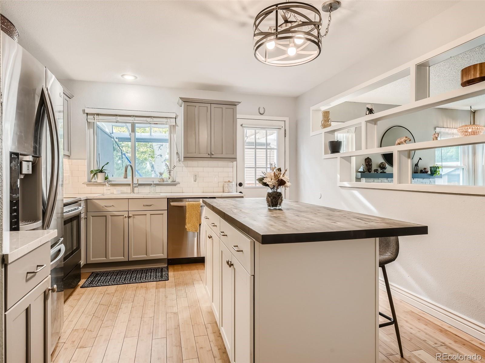 9437 Pendleton Drive Highlands Ranch, CO 80126 - Photo 7 of 25 Gallery Image 7