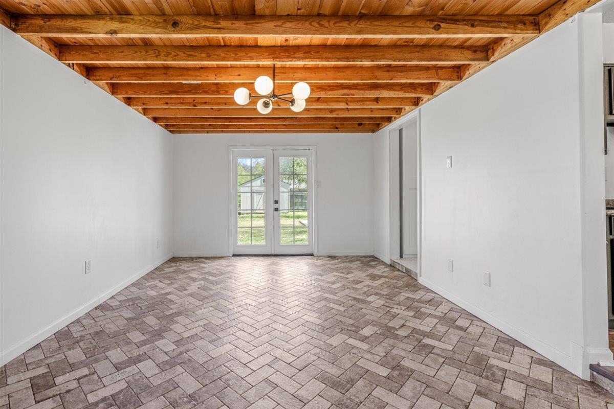5626 Lamb Road Arlington, TN 38002 - Photo 13 of 33 a view of an empty room with a window