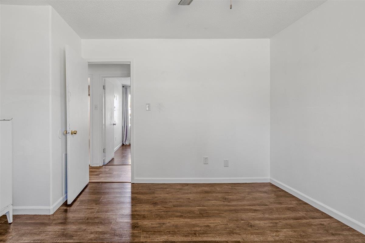 5626 Lamb Road Arlington, TN 38002 - Photo 26 of 33 a view of a hallway with wooden floor