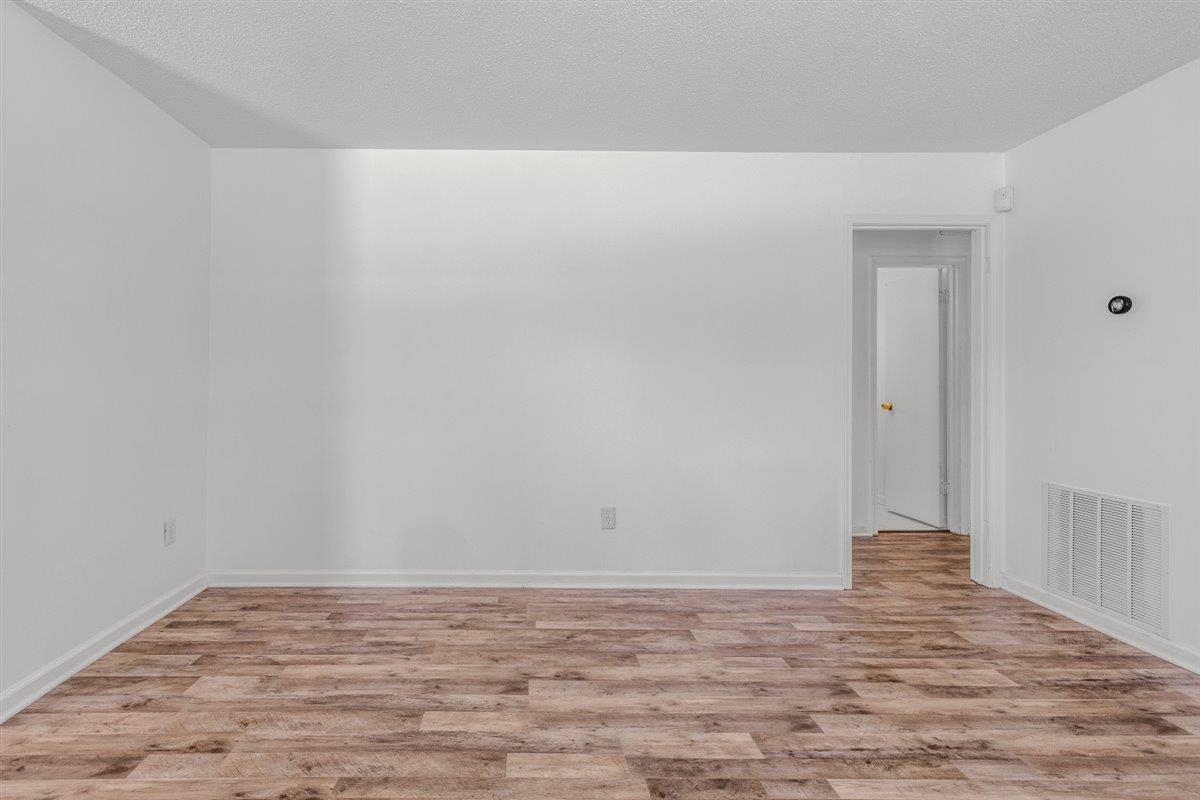 5626 Lamb Road Arlington, TN 38002 - Photo 8 of 33 a view of a room with wooden floor