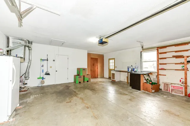 $239,900 | 1815 Hillcrest Avenue, Anderson, IN 46011