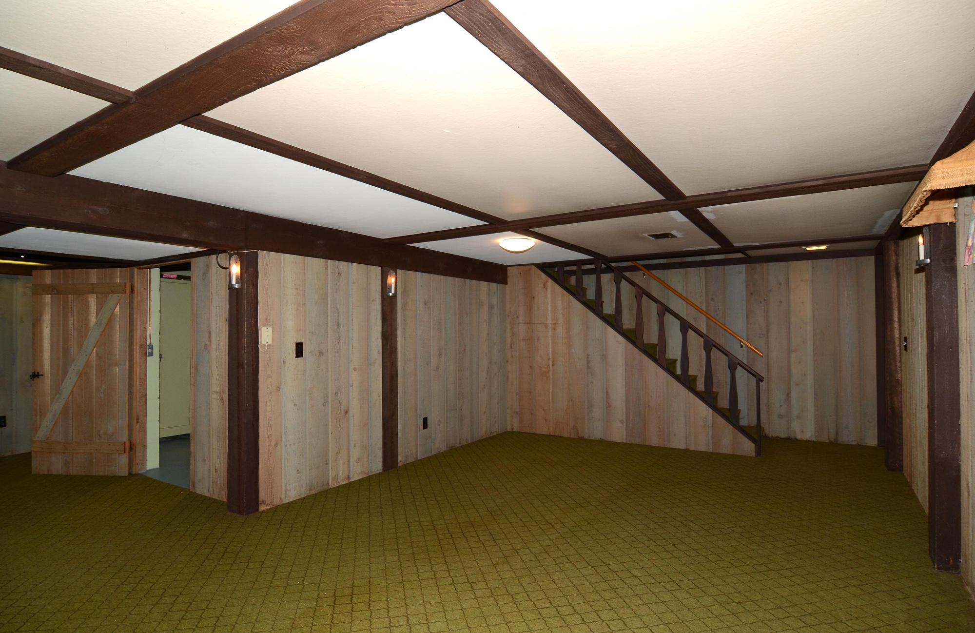 933 Greenridge Road Columbus, OH 43235 - Photo 21 of 32 Gallery Image 21