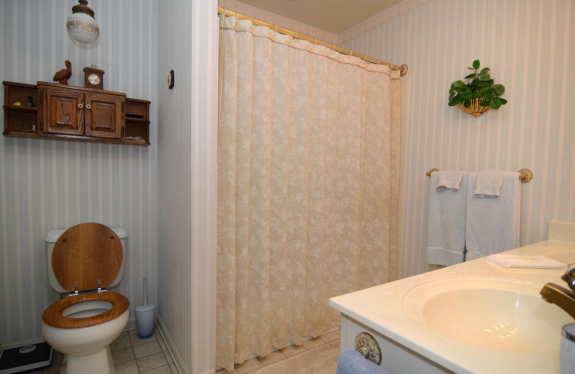933 Greenridge Road Columbus, OH 43235 - Photo 28 of 32 Gallery Image 28