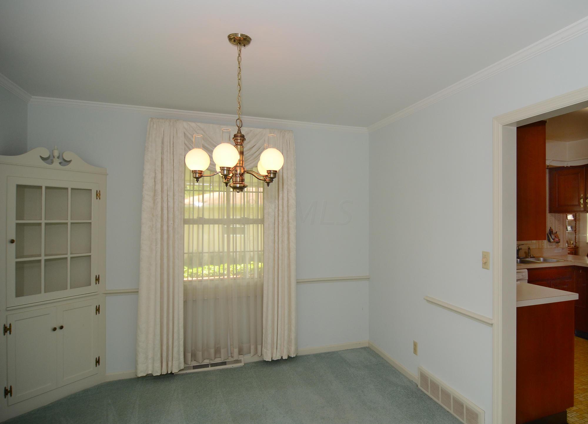 933 Greenridge Road Columbus, OH 43235 - Photo 29 of 32 Gallery Image 29