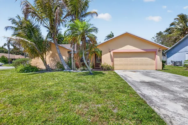 $650,000 | 9389 Longmeadow Circle, Boynton Beach, FL 33436