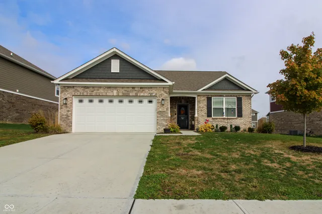 $339,900 | 914 Ridge Rock Lane, Bargersville, IN 46106