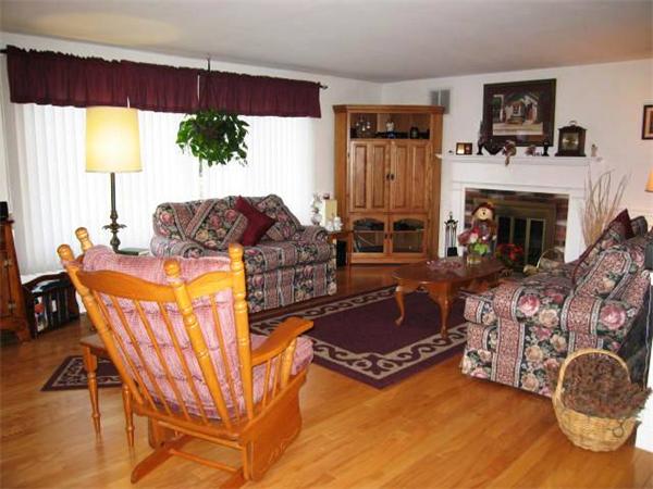 26 Sheaffer Road Barnstable, MA 02632 - Photo 4 of 23