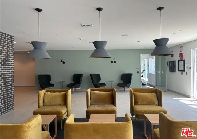 $5,395 | 2600 South Sepulveda Boulevard, Unit 405, Los Angeles, CA 90064