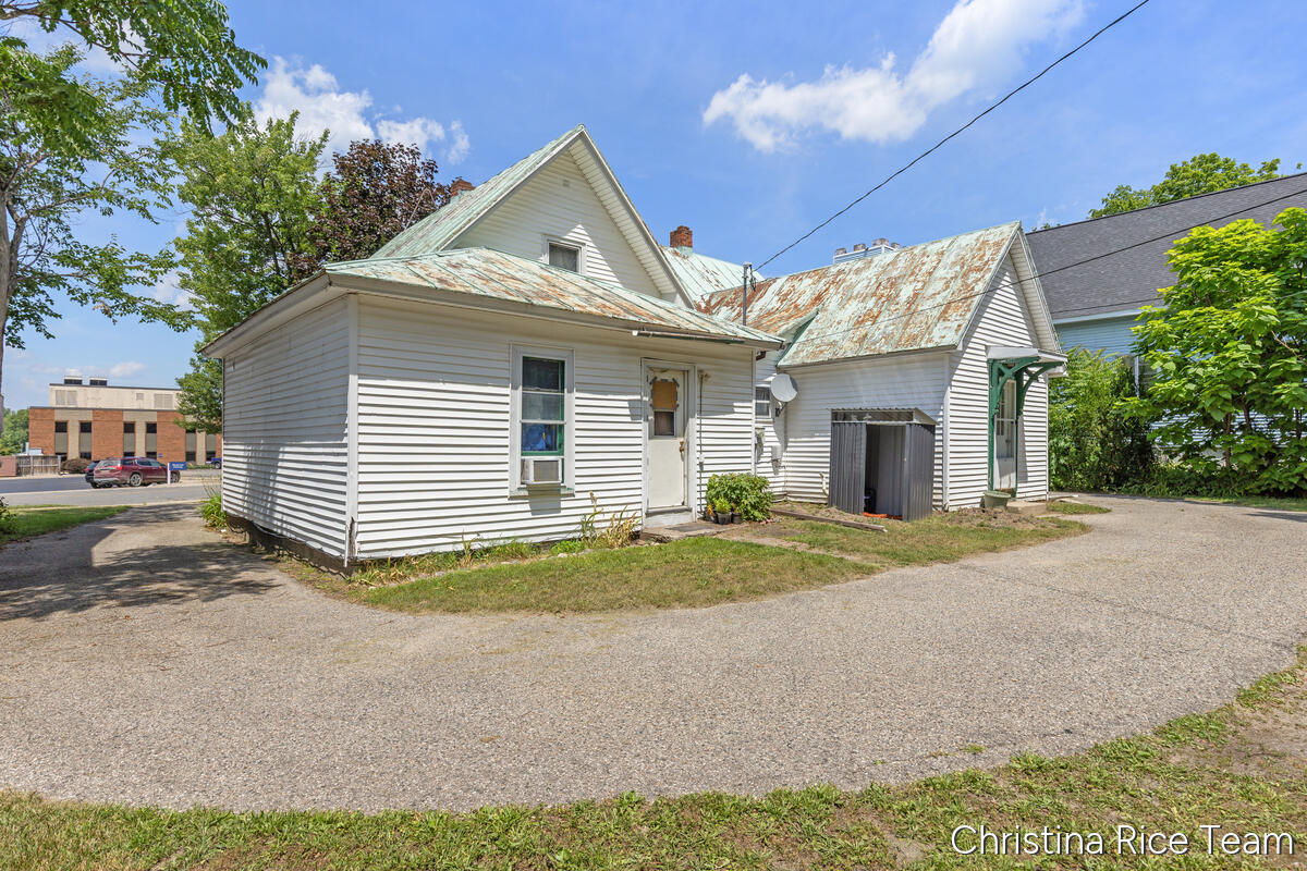 115 East Congress Street Belding, MI 48809 - Photo 39 of 49 115-E-Congress_038