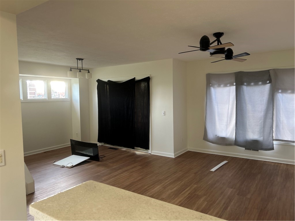 694 Broadway Rochester, NY 14607 - Photo 7 of 22