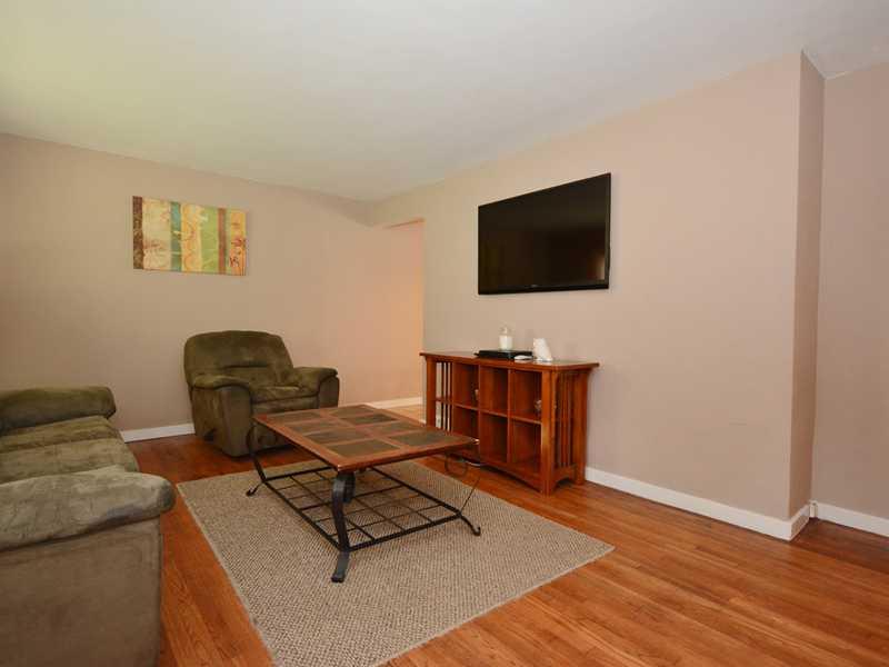 1239 Silver Lane McKees Rocks, PA 15136 - Photo 6 of 25 Living Room.
