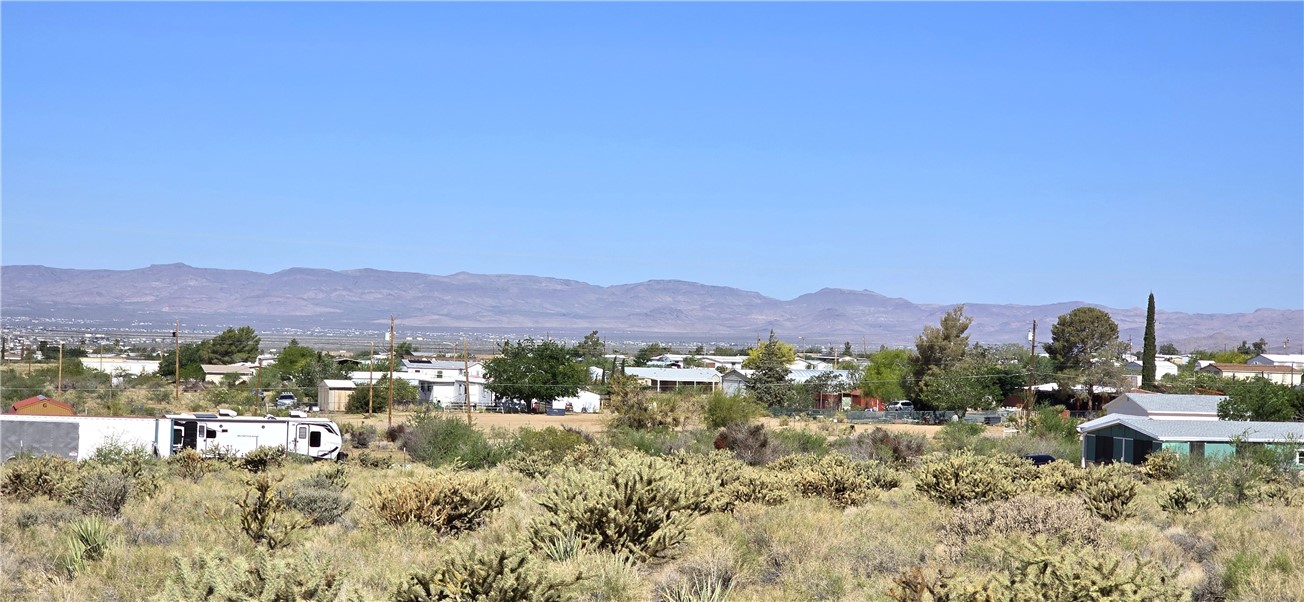 4 North Bryce Road Golden Valley, AZ 86413 - Photo 7 of 13 View