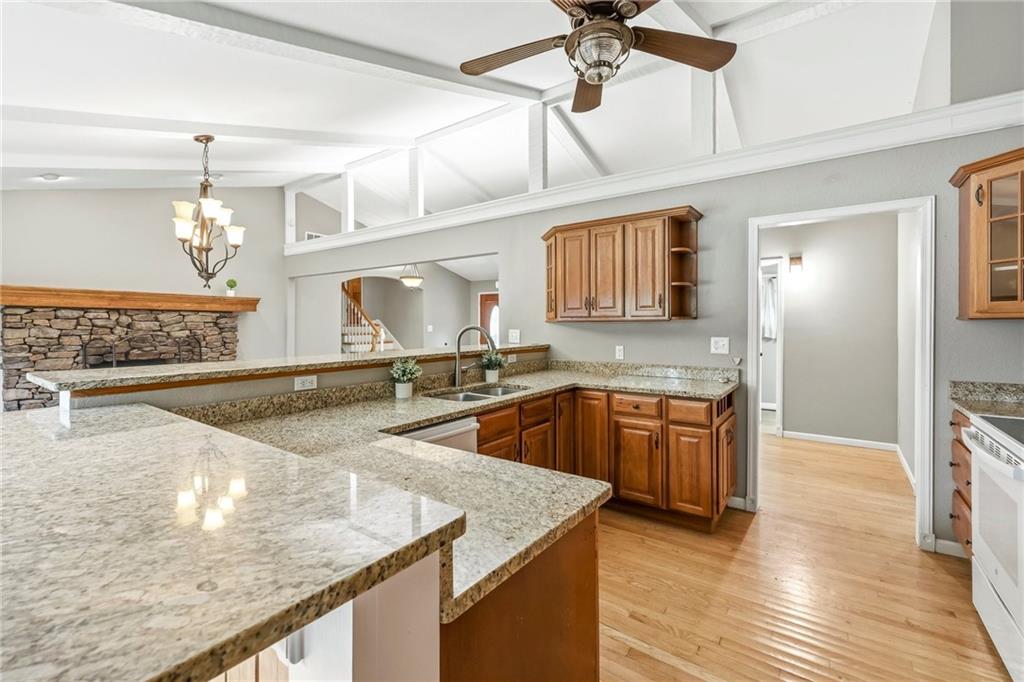 5740 East Catalpa Street Springfield, MO 65809 - Photo 10 of 42