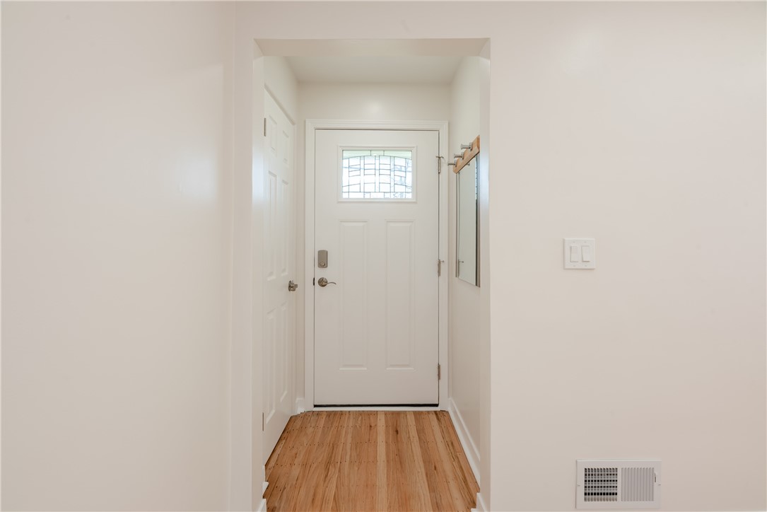 767 Carter Street Rochester, NY 14621 - Photo 4 of 33