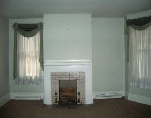 1507 State Avenue Coraopolis, PA 15108 - Photo 3 of 8 Living Room.