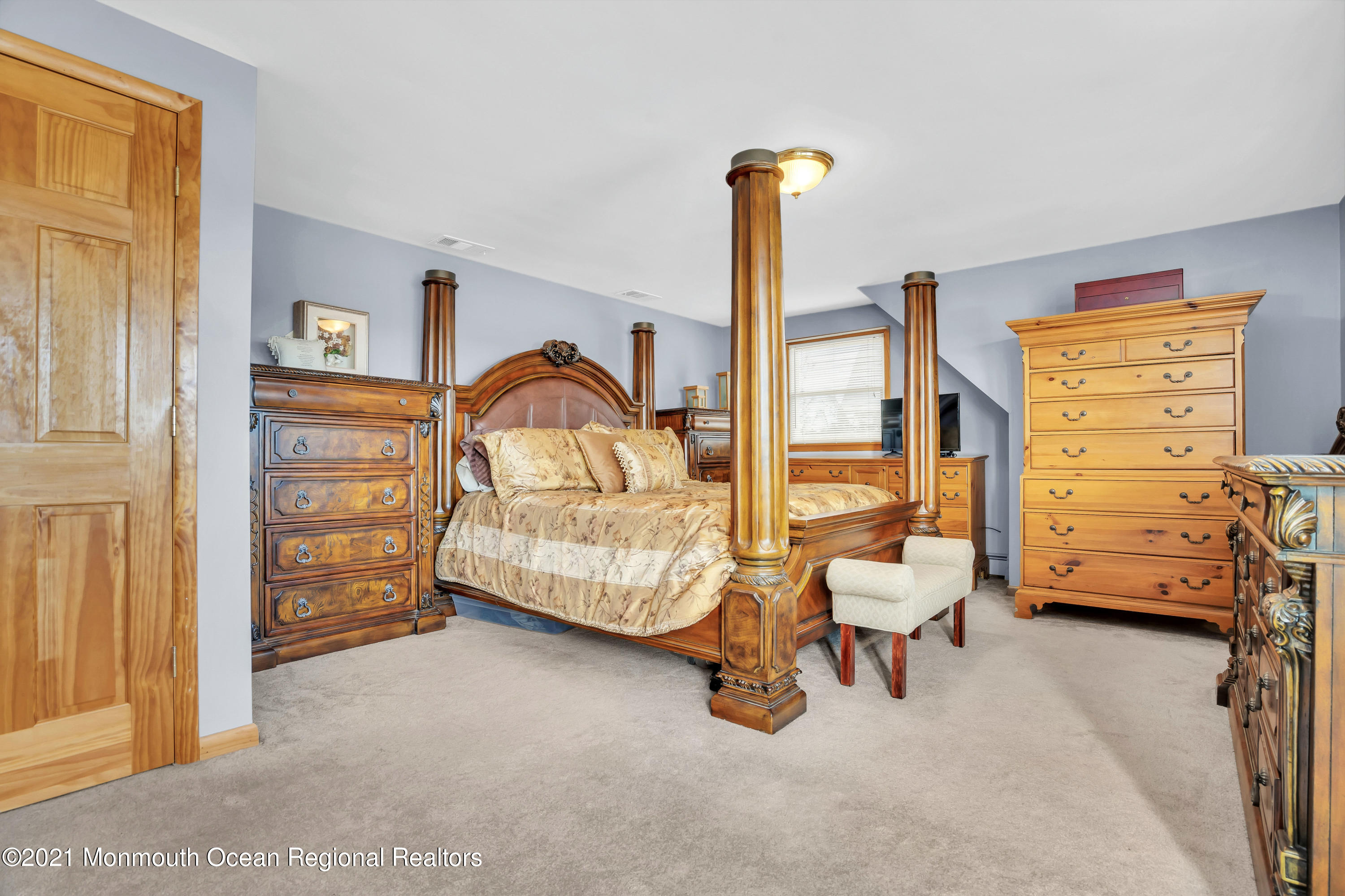 139 Riverside Drive North Brick, NJ 08724 - Photo 36 of 67 a bedroom with a bunk bed and a dresser in it