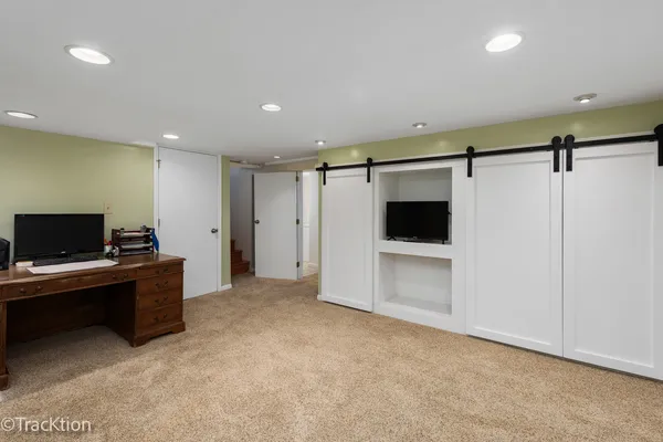 a view of a livingroom with entryway