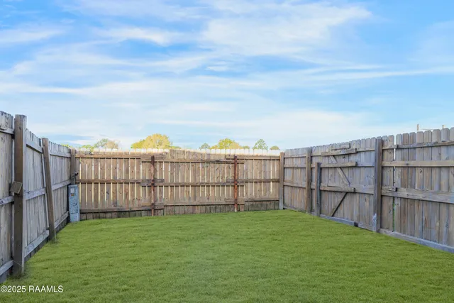 $1,325 | 121 Courtney Drive, Duson, LA 70529