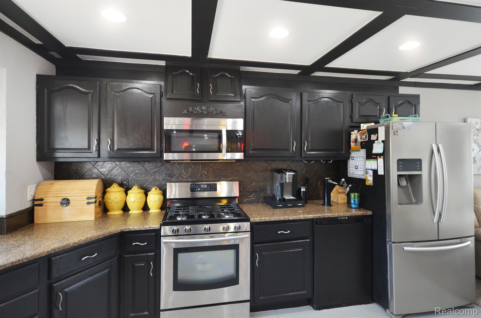 47208 Card Road Macomb, MI 48044 - Photo 10 of 52 Gallery Image 10
