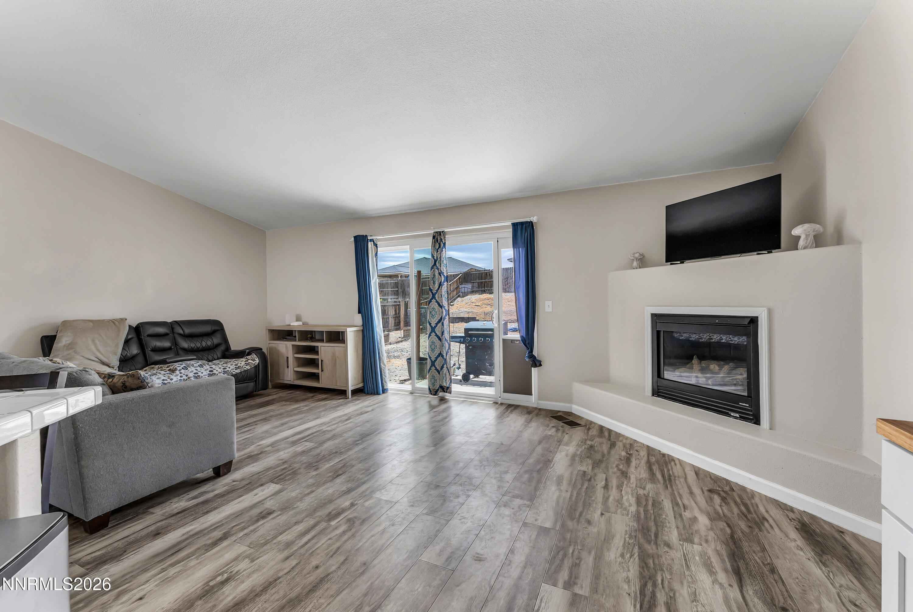333 Emigrant Way Fernley, NV 89408 - Photo 9 of 33 10-333 Emigrant Wy Fernley NV 89408 (10