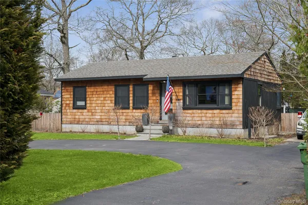 $875,000 | 2786 Quogue Riverhead Road, East Quogue, NY 11942