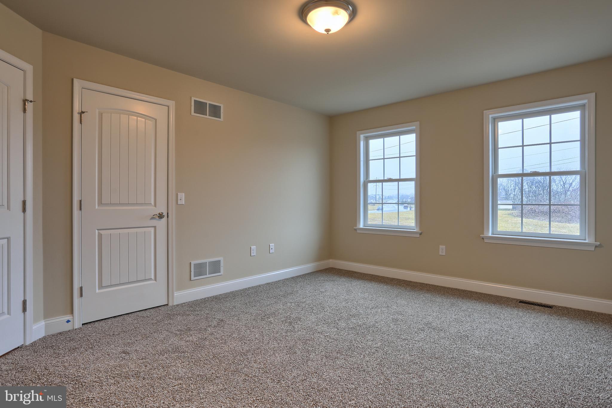 26 Rolling Meadow Road Lebanon, PA 17046 - Photo 23 of 29 an empty room with windows and closet