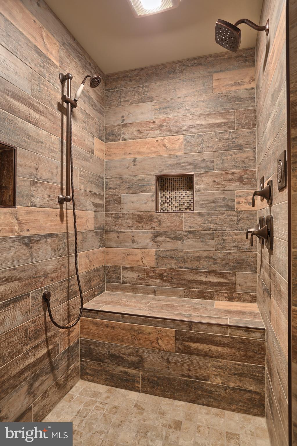 26 Rolling Meadow Road Lebanon, PA 17046 - Photo 29 of 29 a bathroom with a shower