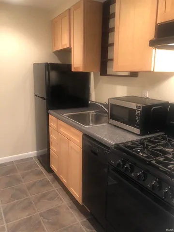 $700 | 423 South Fess Avenue, Unit 5, Bloomington, IN 47401