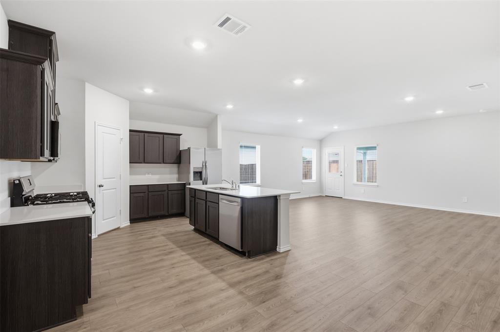 718 Orchid Way Pilot Point, TX 76258 - Photo 4 of 18
