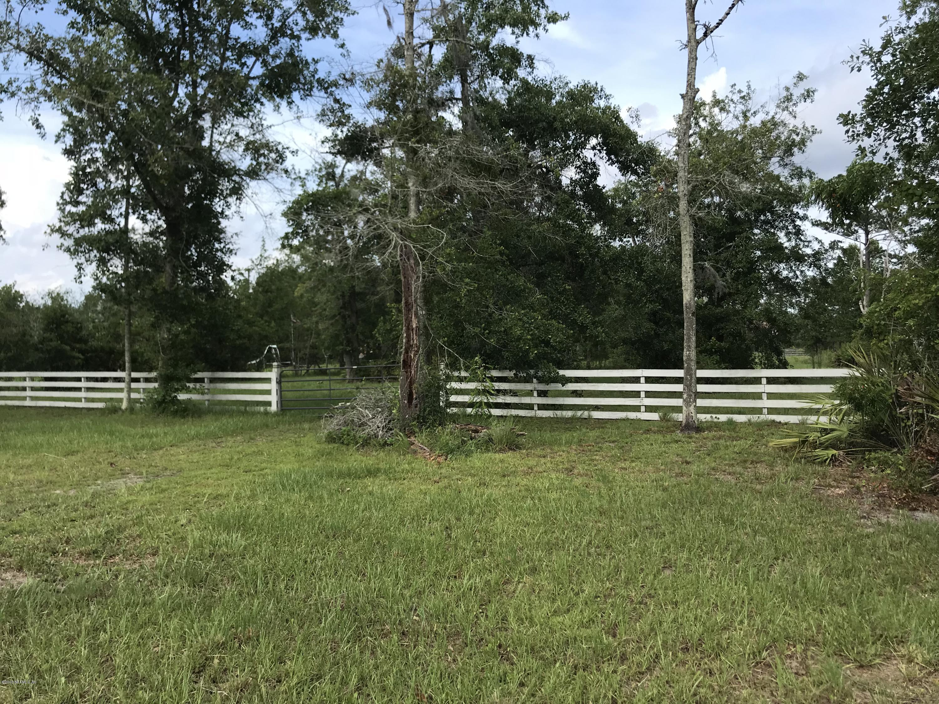 1428 Roberts Road St. Johns, FL 32259 - Photo 7 of 11 a view of a park with large trees