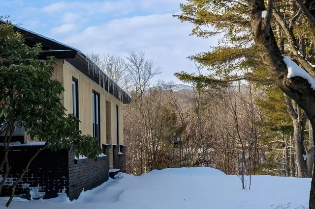 $600,000 | 1322 Main Street, Dublin, NH 03444