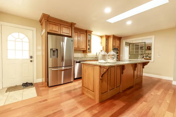 $590,000 | 1322 Main Street, Dublin, NH 03444