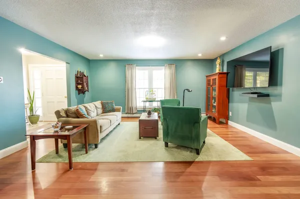 $590,000 | 1322 Main Street, Dublin, NH 03444