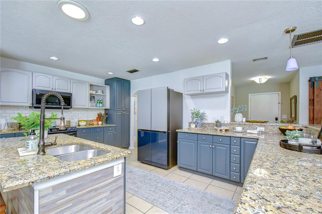 1291 Raleigh Court Tarpon Springs, FL 34689 - Photo 12 of 40