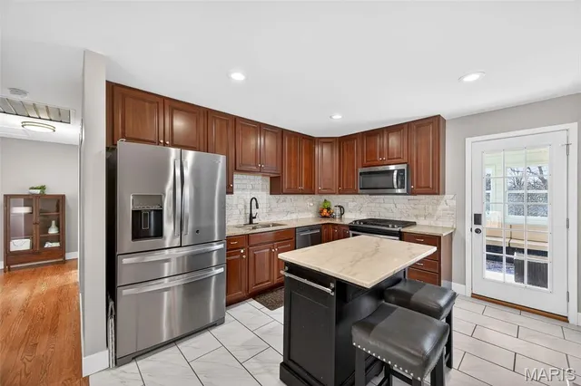 $399,000 | 304 Wembley Lane, Manchester, MO 63021