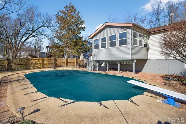 $399,000 | 304 Wembley Lane, Manchester, MO 63021