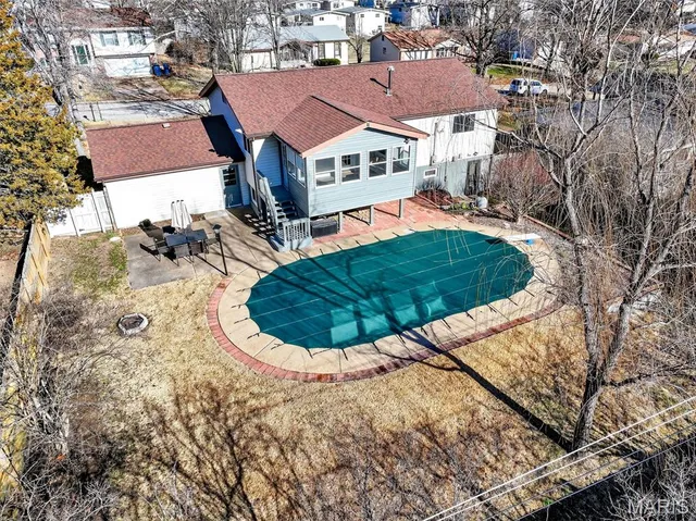 $399,000 | 304 Wembley Lane, Manchester, MO 63021