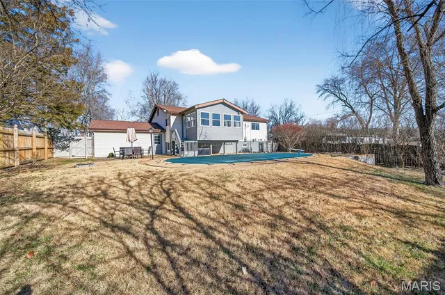 $399,000 | 304 Wembley Lane, Manchester, MO 63021