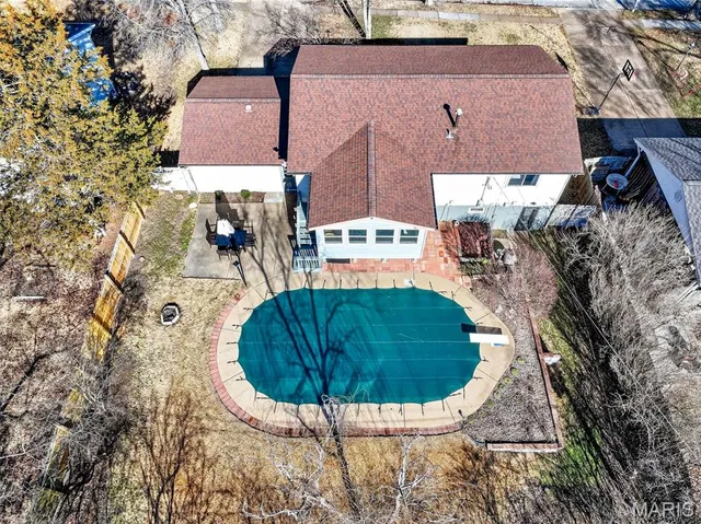 $399,000 | 304 Wembley Lane, Manchester, MO 63021