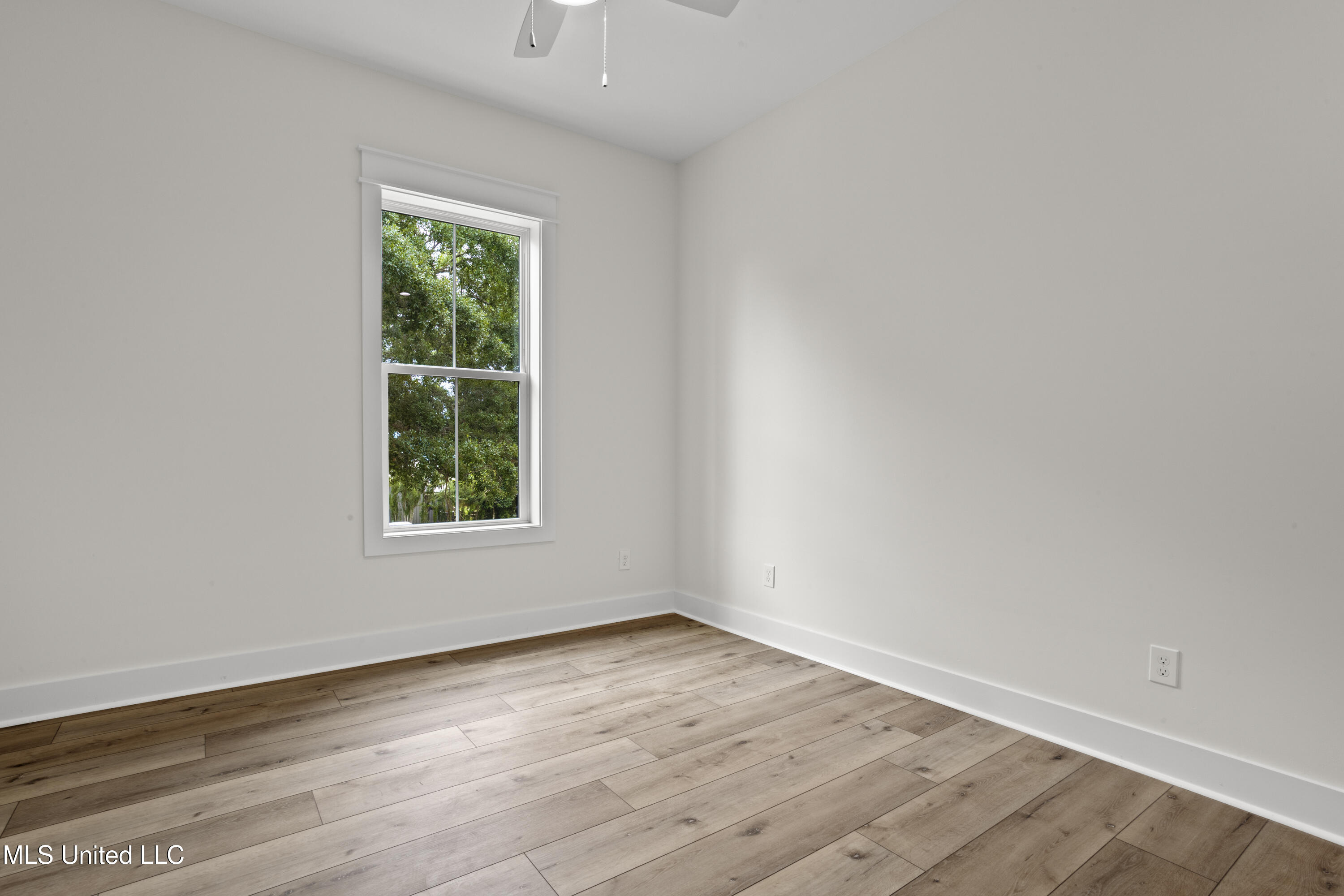 124 Court Street, Unit 302 Bay St. Louis, MS 39520 - Photo 24 of 69 060