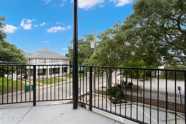 $759,900 | 124 Court Street, Unit 302, Bay St. Louis, MS 39520