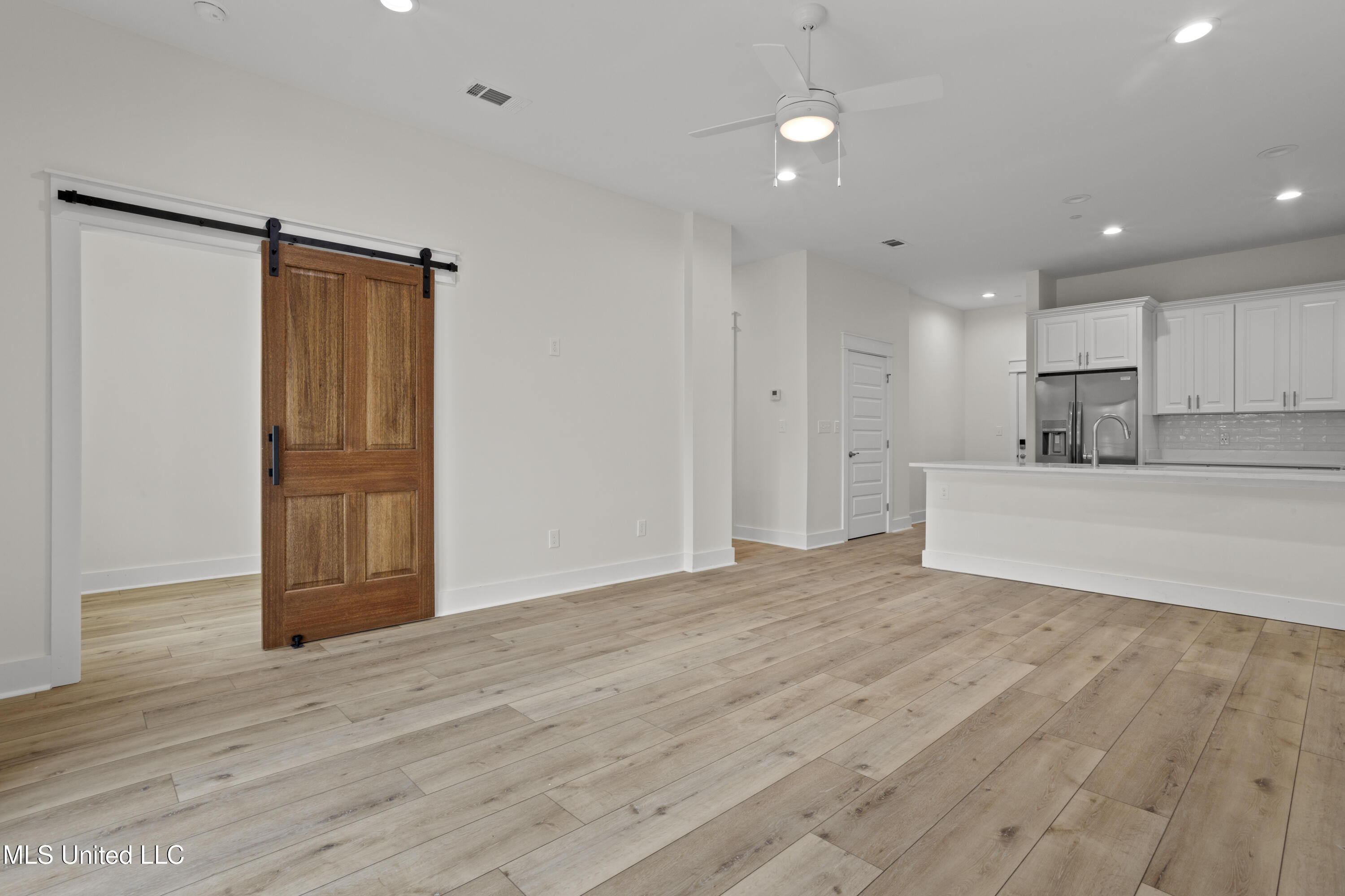 124 Court Street, Unit 302 Bay St. Louis, MS 39520 - Photo 7 of 69 043