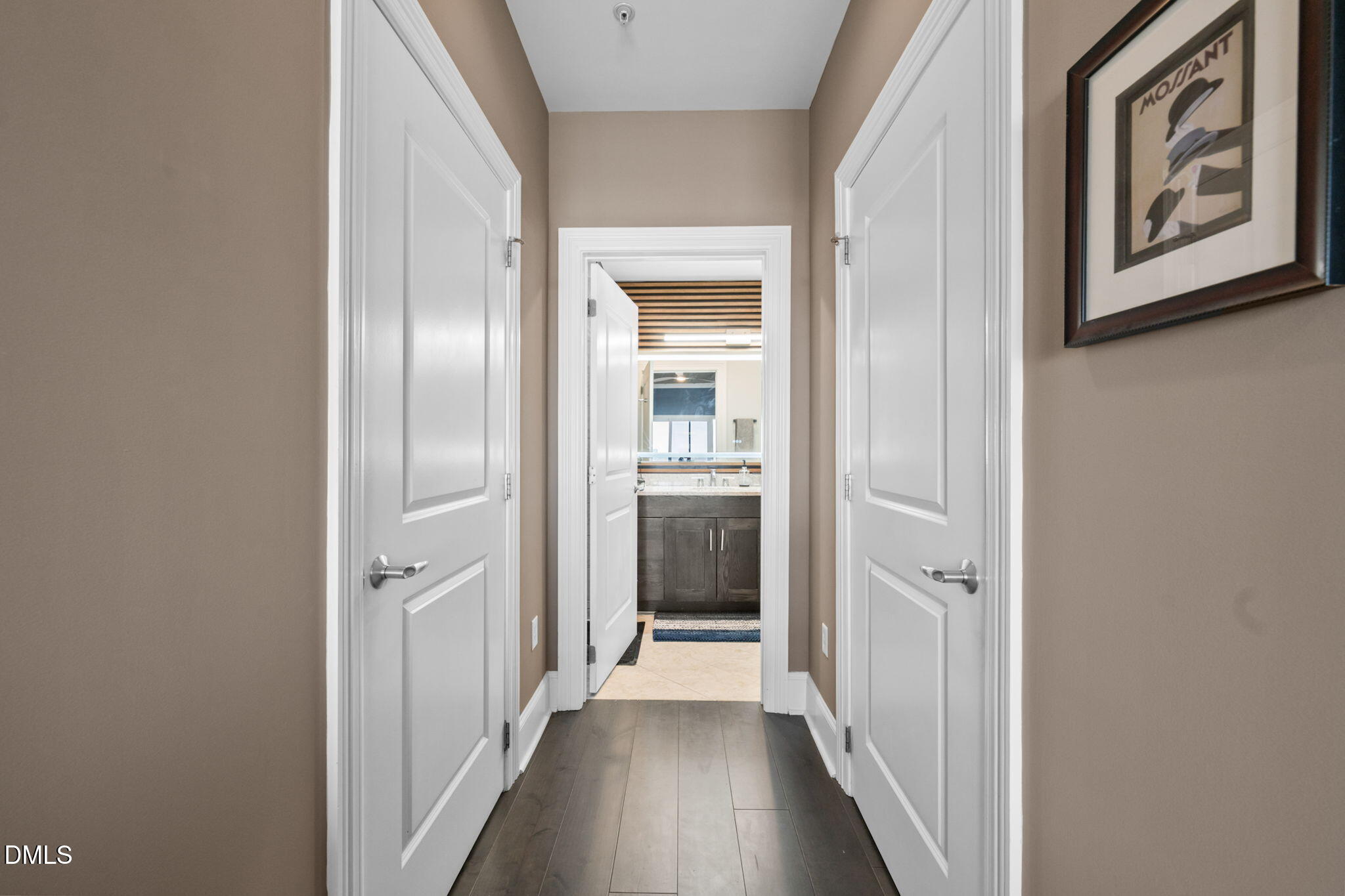 400 West North Street, Unit 1218 Raleigh, NC 27603 - Photo 20 of 41 a view of a hallway with a elevator