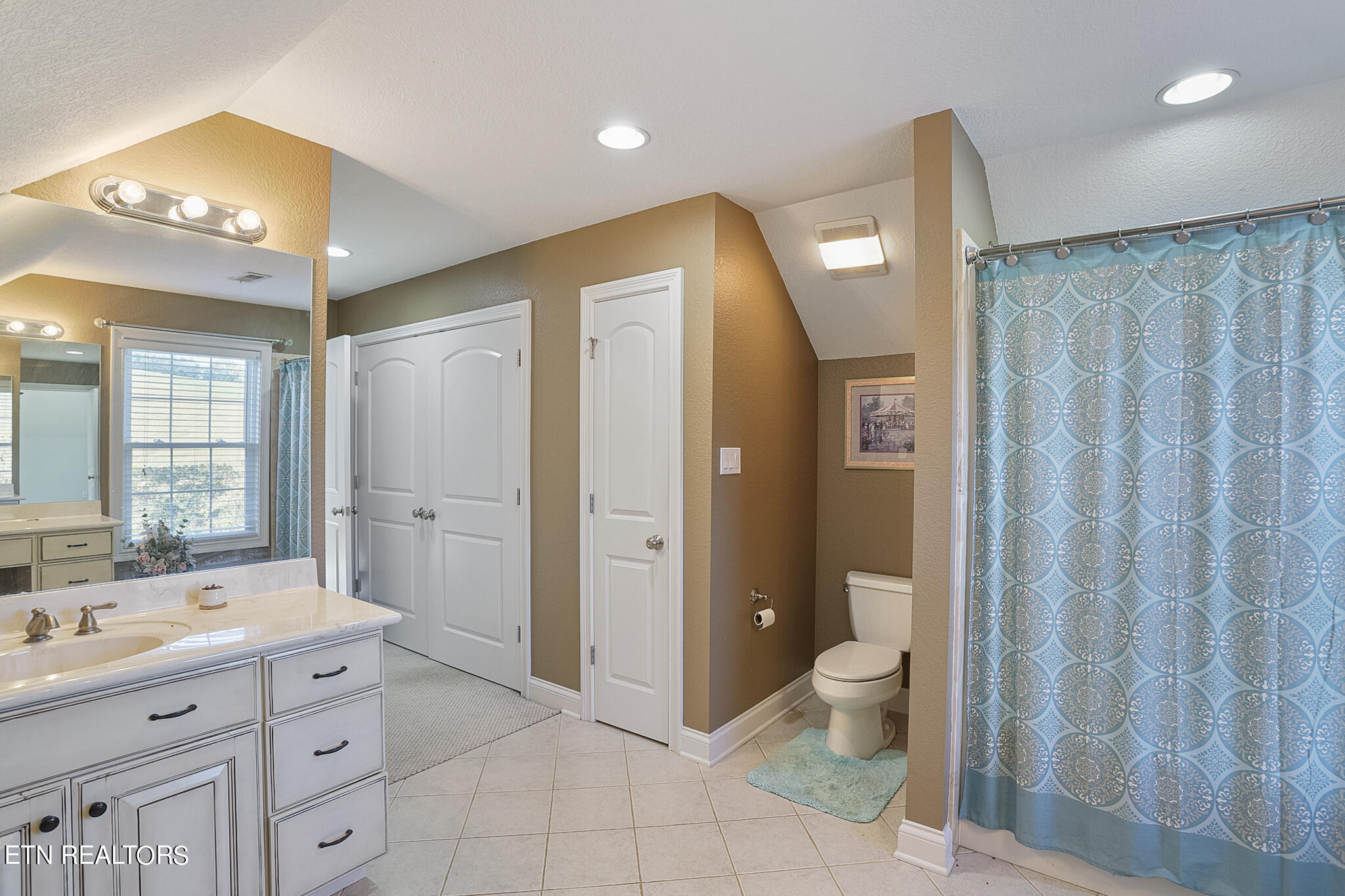 3275 Hotchkiss Valley Road Loudon, TN 37774 - Photo 38 of 59 3275 Hotchkiss Valley Rd-219