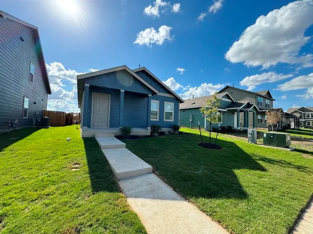 $1,600 | 184 Chapel Beck Drive, Kyle, TX 78640