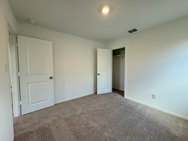 $1,600 | 184 Chapel Beck Drive, Kyle, TX 78640