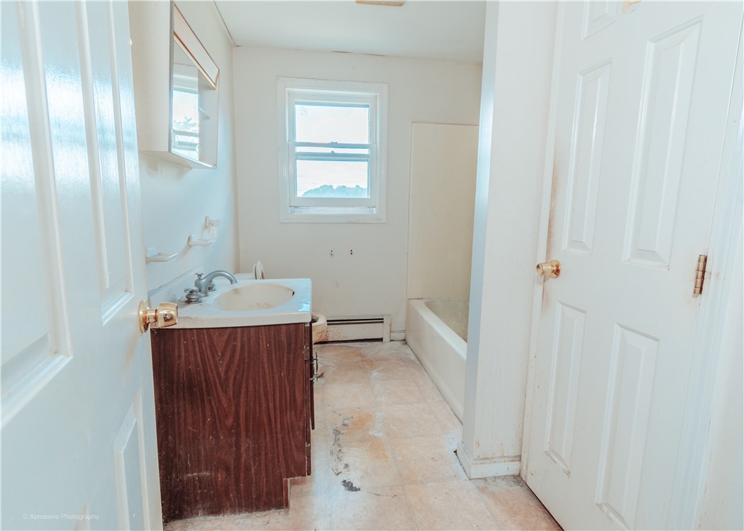 1125 Stafford Road Tiverton, RI 02878 - Photo 11 of 18 Gallery Image 11