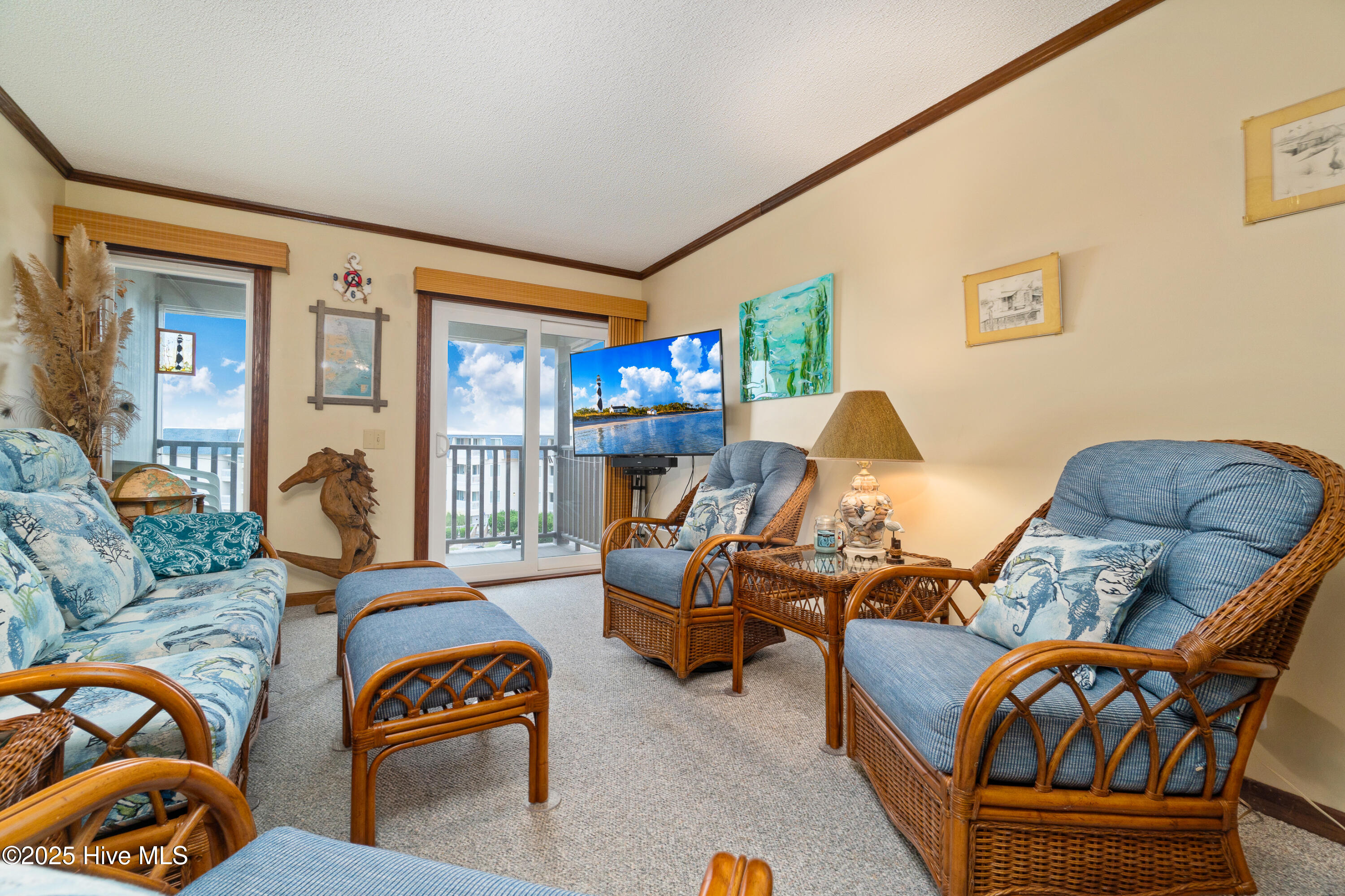 2008 East Fort Macon Road, Unit H16 Atlantic Beach, NC 28512 - Photo 12 of 41 Great Room View